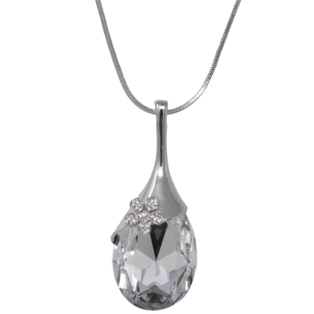 KIKI NECKLACE